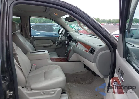 2013 Chevrolet Suburban Ltz from USA, damaged, VIN 1GNSKKE72DR279349